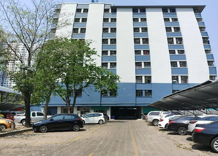 Komol Hotel Bangkok