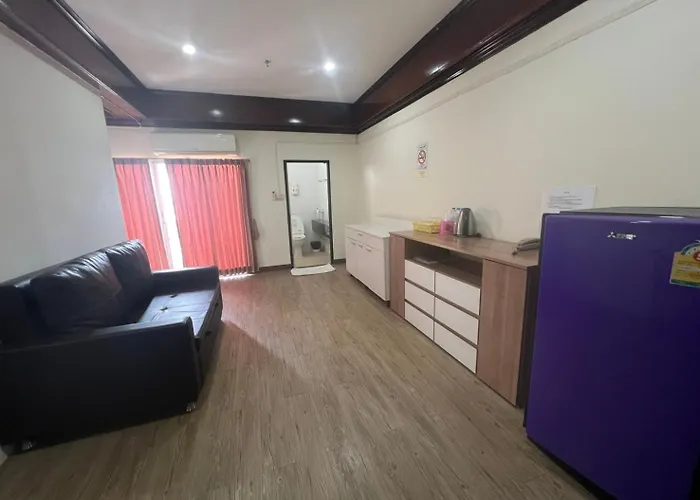 Komol Hotel 3*