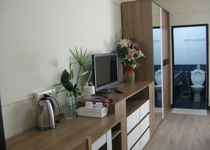 Komol Hotel 3*