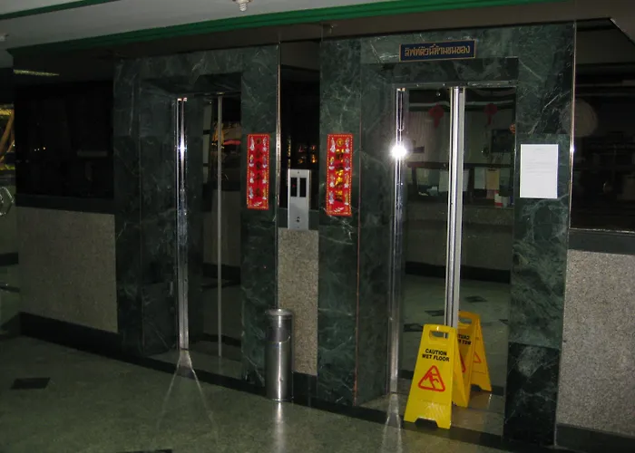 Hotel Komol 3*