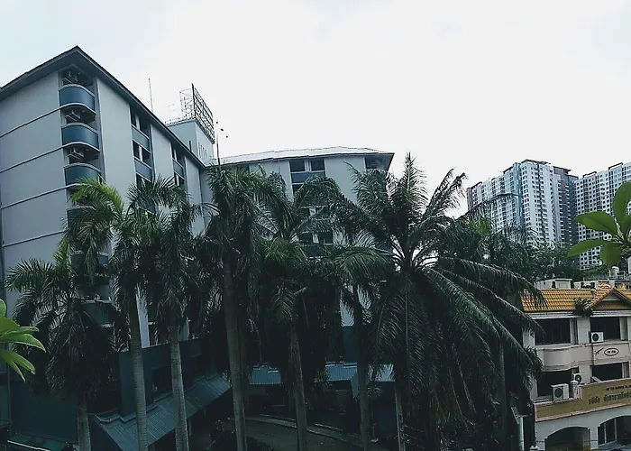 Hotel Komol 3*